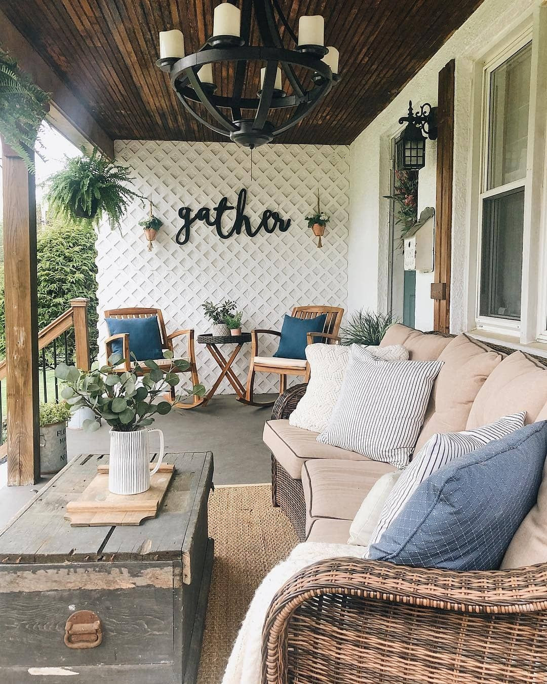 3-popular-farmhouse-outdoor-decor-ideas-to-refresh-your-patio-2021