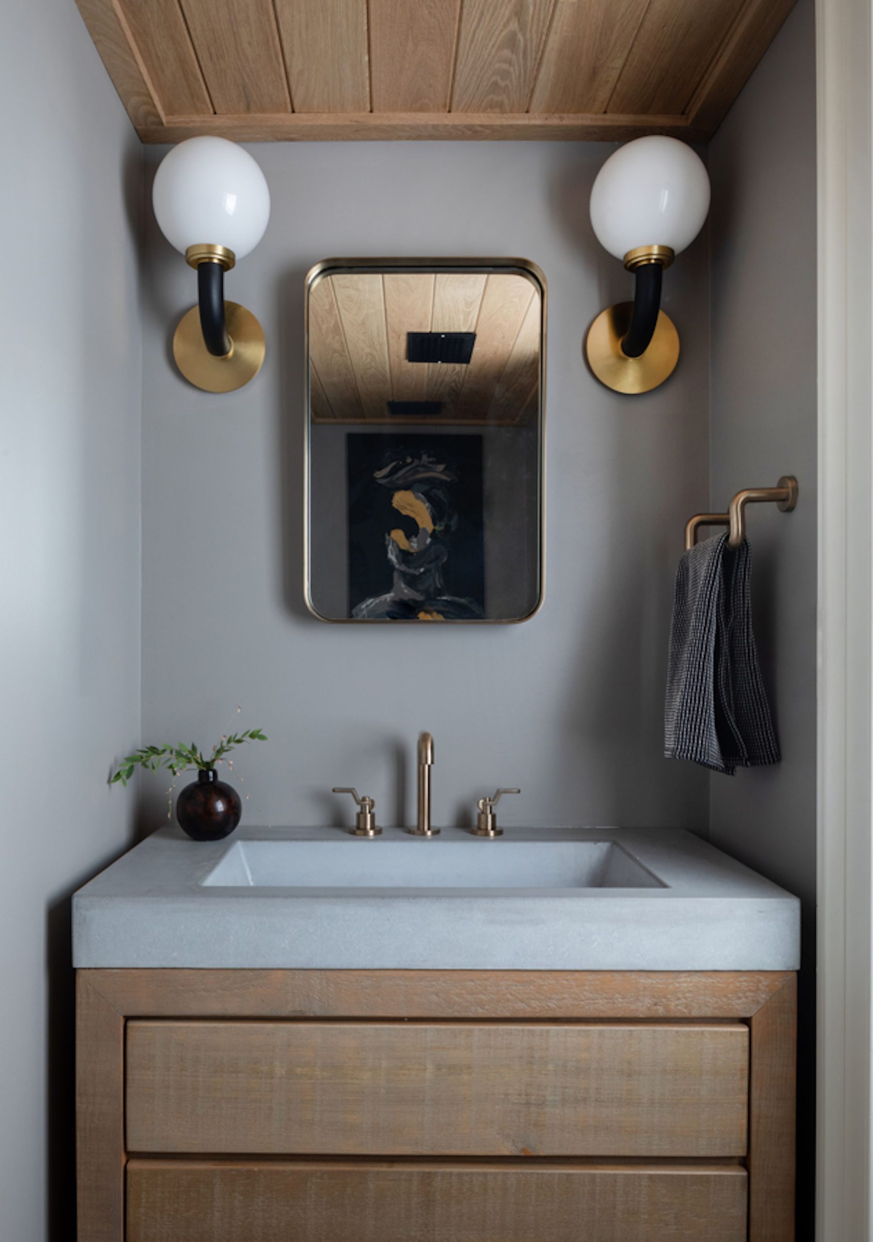 10 Creative and Stylish Ideas for Small Bathroom Wall Decor 20 Go for Right-Sized Fixtures
