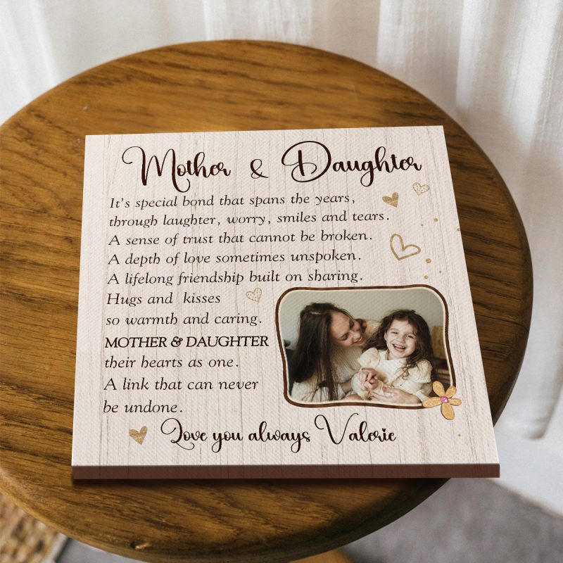 Custom Personalized Mom Holding Daughter Canvas - Gift Idea For Mother's Day - To My Mom main image 1